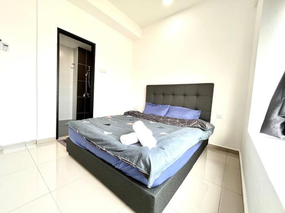 Urban Home-Swimming Pool-City Center Malacca Buitenkant foto