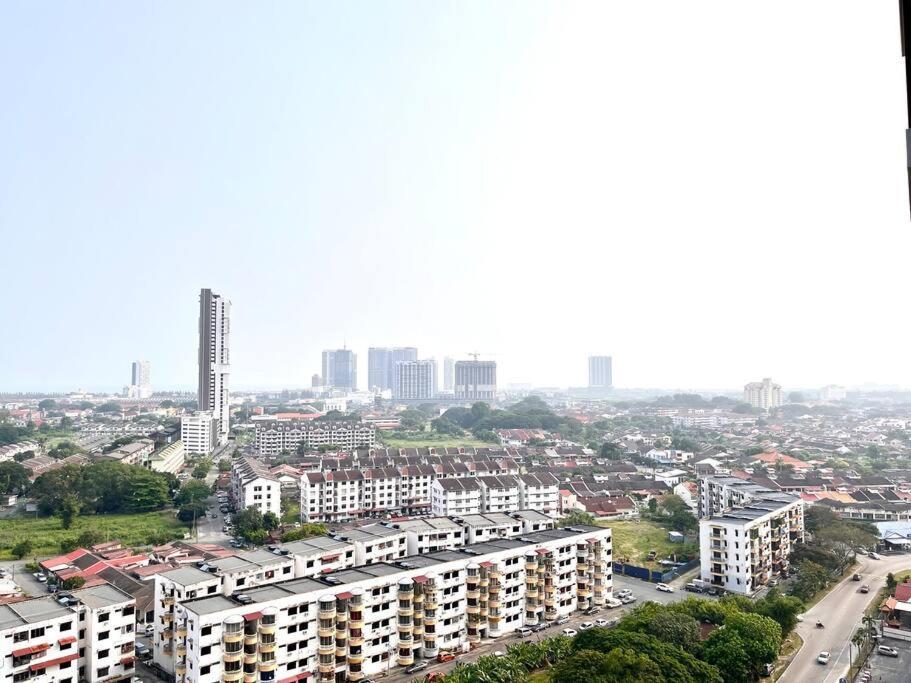 Urban Home-Swimming Pool-City Center Malacca Buitenkant foto