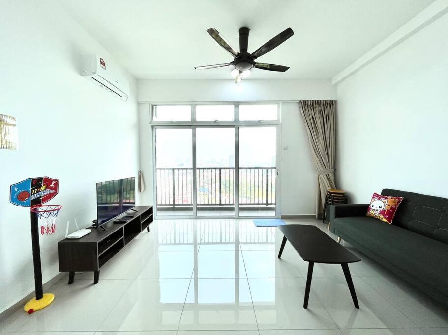 Urban Home-Swimming Pool-City Center Malacca Buitenkant foto