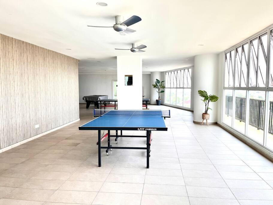 Urban Home-Swimming Pool-City Center Malacca Buitenkant foto